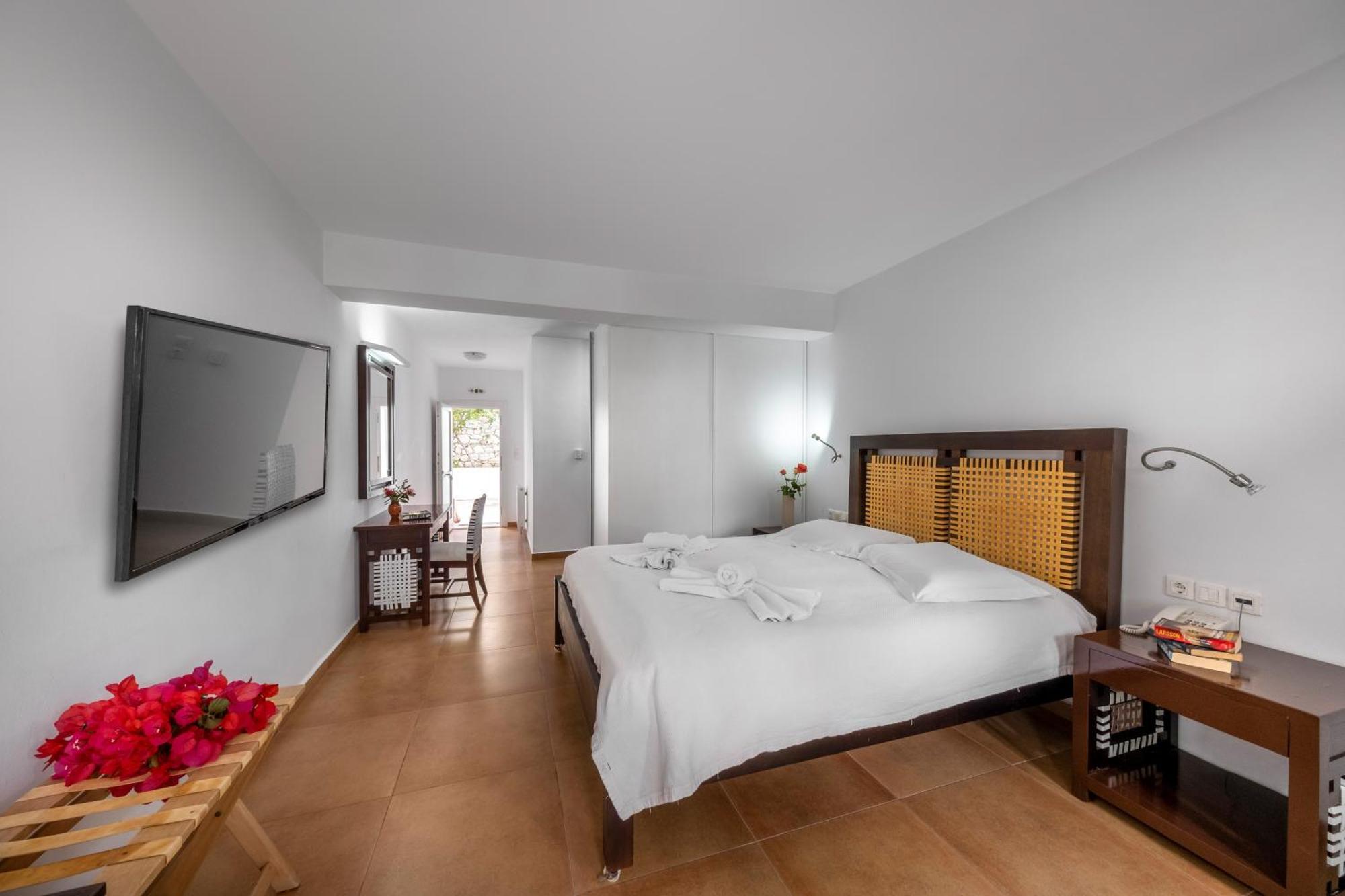 Hotel Nefeli Skyros Exterior photo